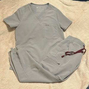 FIGS *Cement* Scrub Set